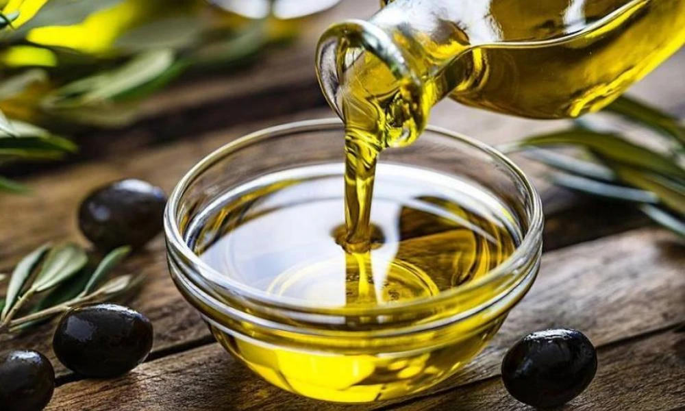 Επιτέλους το ελαιόλαδο πέφτει-Η τιμή του έφτασε στα 7,50 ευρώ και λόγω άγριου Χειμώνα πιθανόν να πέσει και άλλο